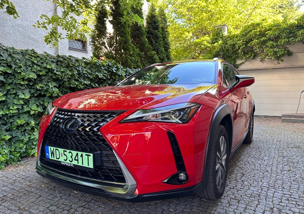 Lexus UX cena 134900 przebieg: 26000, rok produkcji 2021 z Kamieńsk małe 277